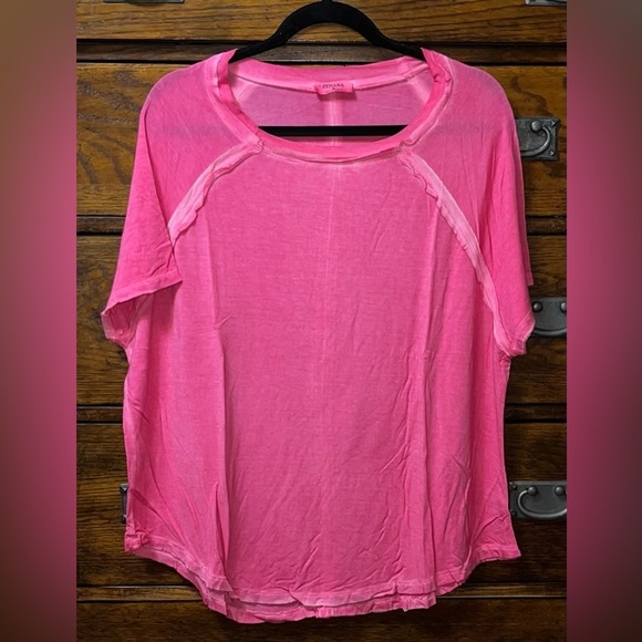Zenana Fuchsia Short Sleeve Tee NWOT - Picture 2 of 4